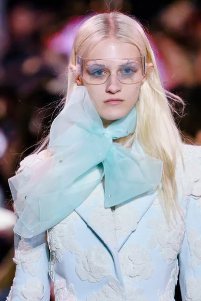Look 20
